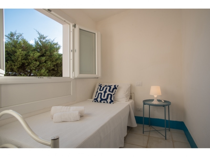 Villa Eulimene - Casa vacanze sul mare a Villasimius in Sardegna - camera da letto singola con finestra.