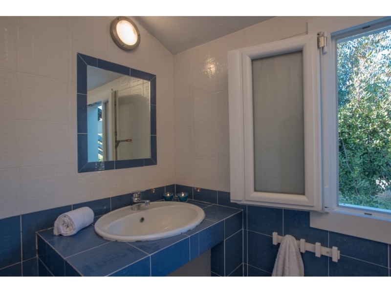 Villa Eulimene - Casa vacanze sul mare a Villasimius in Sardegna - bagno finestrato.