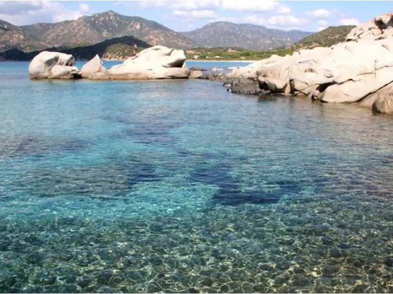 Villa Clitia - Casa vacanze sul mare a Villasimius in Sardegna - splendida spiaggia privata accessibile a pochi metri dalla villa.