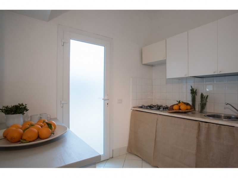 Villa Alimene - Casa vacanze sul mare a Villasimius in Sardegna - cucina - angolo cottura.
