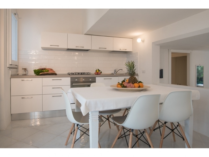 Villa Calipso - Casa vacanze sul mare a Villasimius in Sardegna - soggiorno con sala da pranzo.