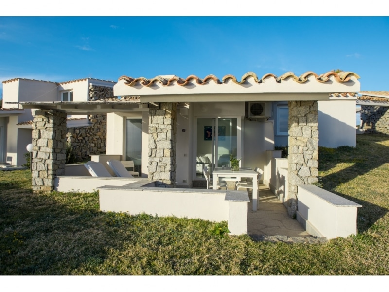 Villa Anfitrite - Casa vacanze sul mare a Villasimius in Sardegna - scorcio di villa circondata dalla natura.