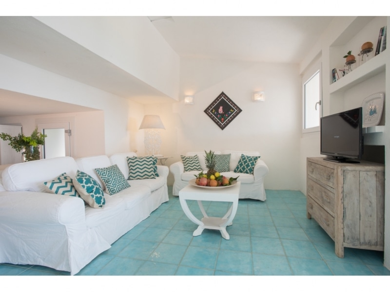 Villa Nesea - Casa vacanze sul mare a Villasimius in Sardegna - luminoso salotto e area relax.